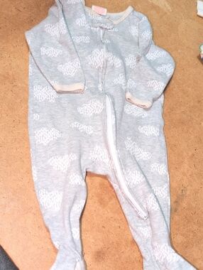 Baby Cat & Jack Organic Cotton Cloud Print Footie Sleeper - Gray/White Size 3-6M